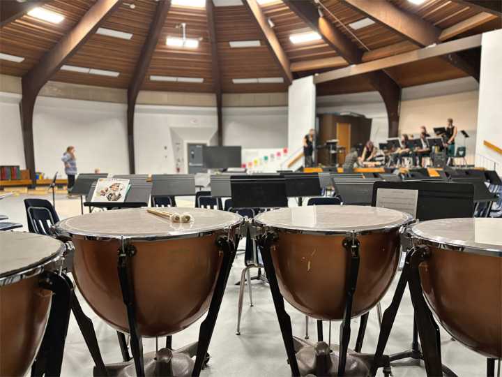 Families flock to École Héritage to celebrate fresh spaces and growing programs