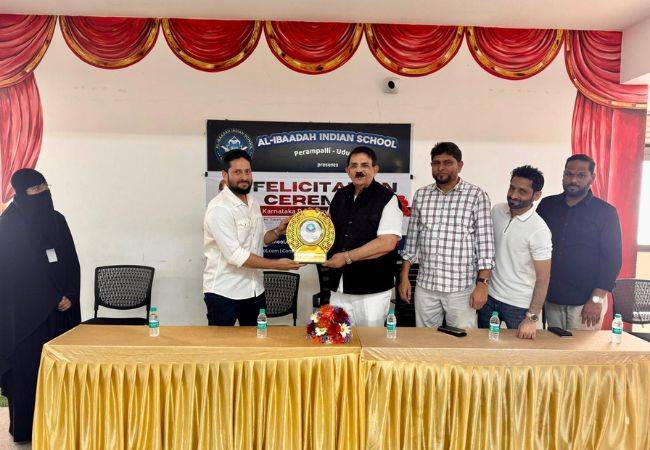 Al Ibaadah Indian School felicitates Karnataka Rajyotsava Awardee...