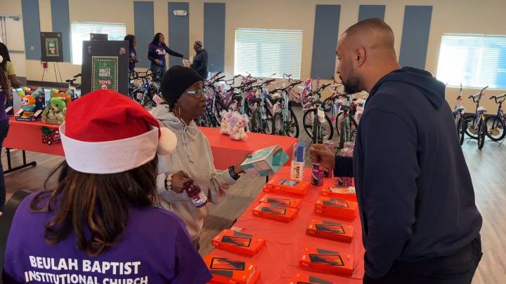 Tampa church's 'Miracle Market' offers affordable gifts