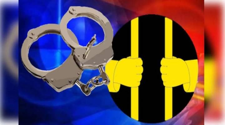 Youth arrested in Cuttack for cheating people by posing as Joint Secretary at Odisha CMO