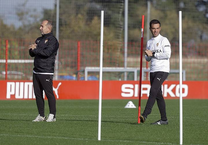 Borja Jiménez, sobre la lucha por el ascenso: «Hay que llegar a los diez últimos partidos con vida»