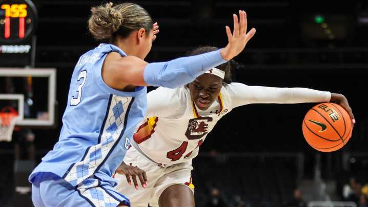 Dawn Staley gives Agot Makeer, Maddy McDaniel injury updates for Clemson game