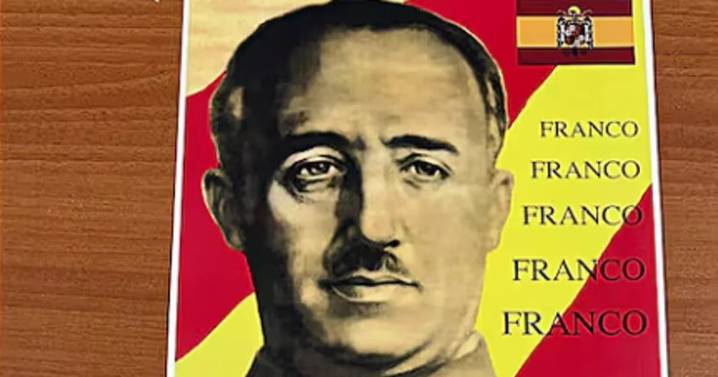 El alcalde de Vox denunciado por sus calendarios franquistas: «No asumen que perdieron la guerra»