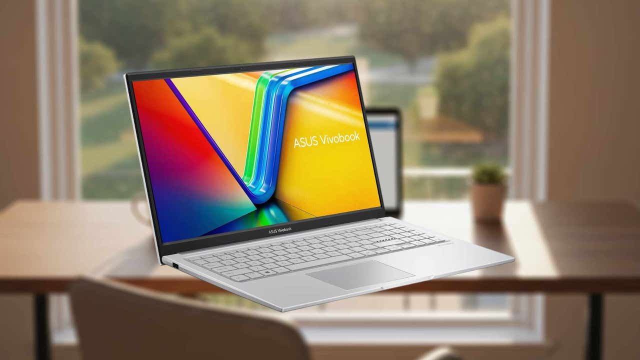 Amazon ha vuelto a rebajar 150 euros el precio de este portátil ASUS con 1 TB de SSD e Intel Core i5