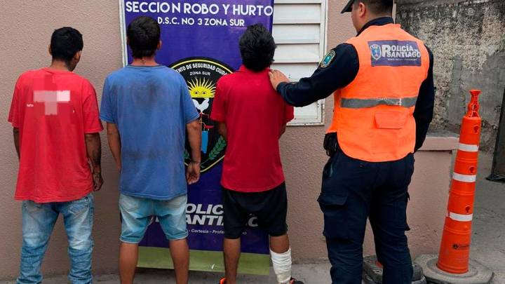 Detienen a tres sujetos acusados de matar a un perro con un destornillador