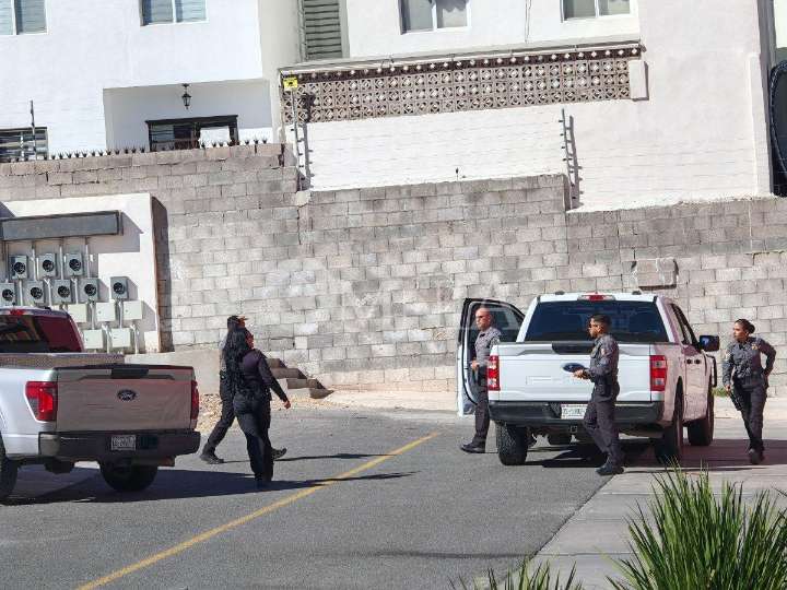 En jaque las autoridades por ladrón en zona Reliz; sujeto escapa entre los techos