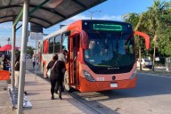 “Salimos con miedo, pero hay que trabajar": Choferes de transporte público admiten temor por la ‘ola’ violencia en Cancún