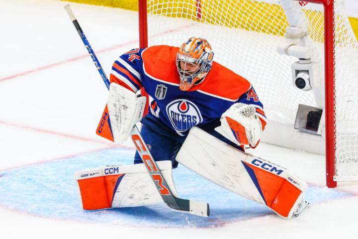 West Notes: Oilers Goaltending, Garland, Brossoit