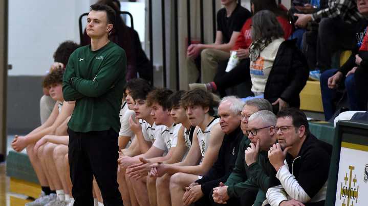 New bosses, familiar faces in new places set for Region basketball