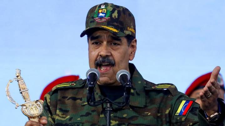 Maduro intimó a las aerolíneas que cancelaron sus vuelos por las advertencias de EE.UU. y la tensión militar