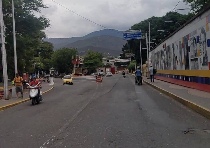 Despejado el tránsito por el tramo binacional