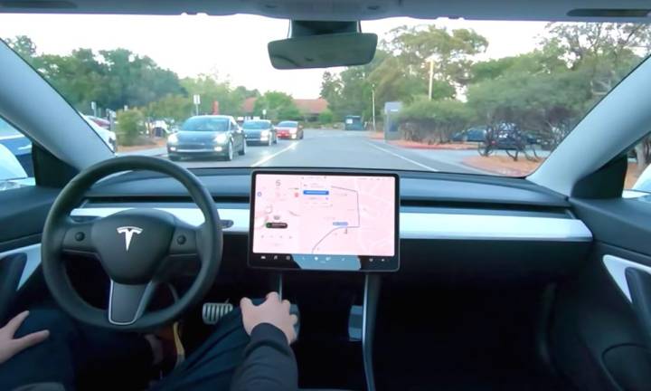Tesla launches crazy Full Self-Driving free trial: here’s how you can get it