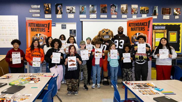 Shelby Harris supports Stay in the Game! with student-inspired cleats for My Cause My Cleats