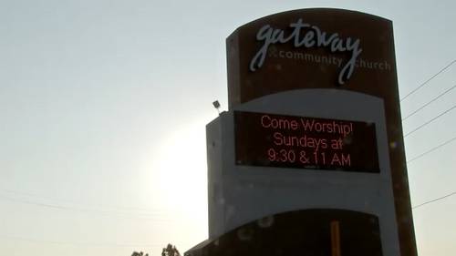 Church employee posed as ICE agent to extort victim for money, HPD says