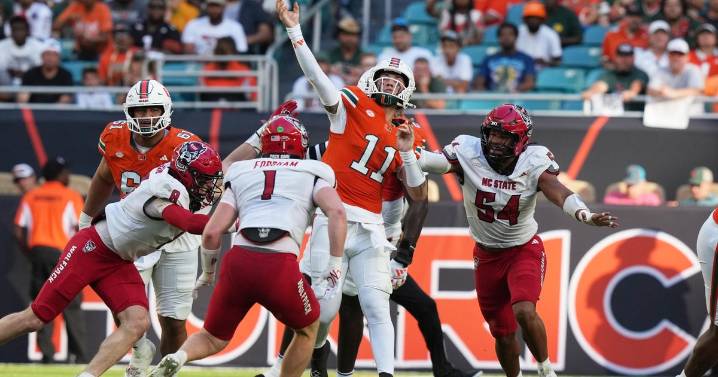 Carson Beck throws 3 TDs, No. 16 Miami Hurricanes roll to 41