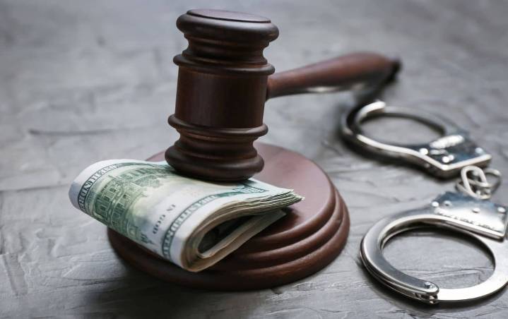 Causa para arrestar a un ex-vendedor de American Petroleum