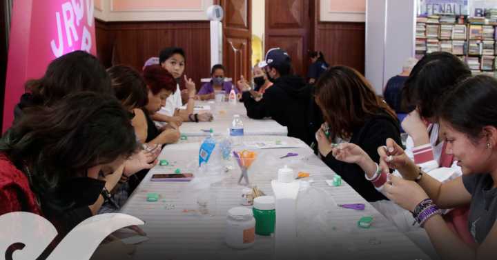 Anuncian en Atlixco cursos de cartonería y porcelana