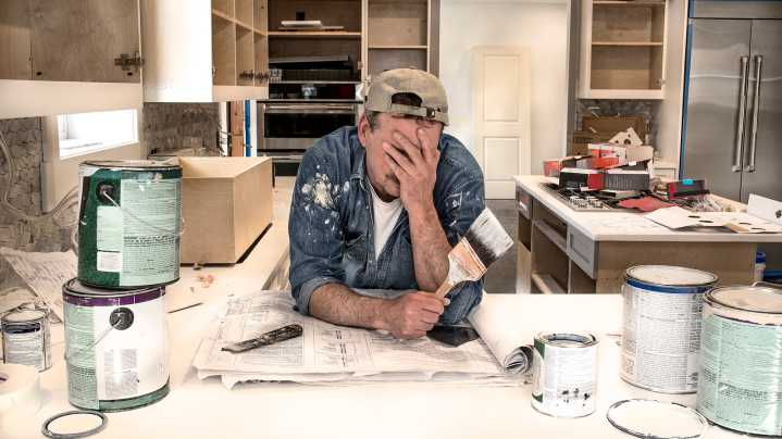 'Bye Bye Deposit': Renter Destroys His Cabinets As Reddit Reacts To Terrible DIY