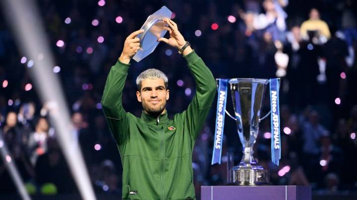 "Queda la sensación de estar cerca de Sinner en esta pista": Corretja ensalza a Alcaraz en la final de la Copa de Maestros