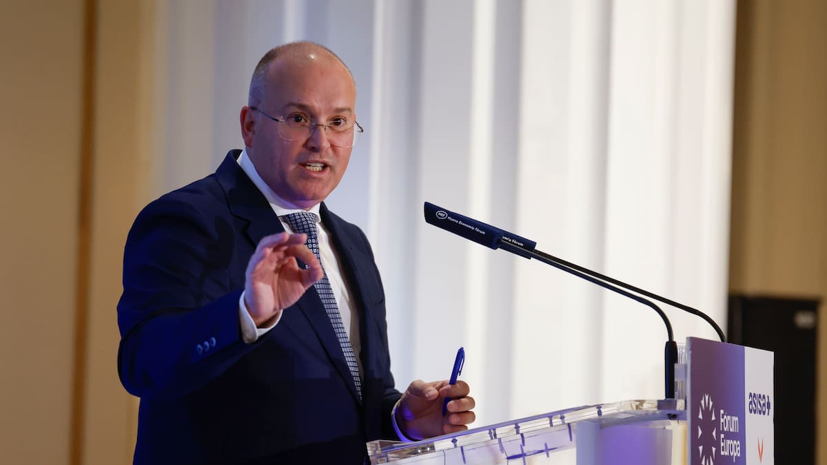 Tellado avanza que Feijóo dará a conocer "rápido" su candidato para sustituir a Mazón