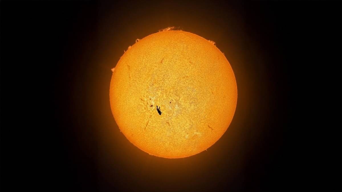 He jumped out of a plane and landed “inside the Sun”? ‘Fall of Icarus’ photo is taking social media by storm