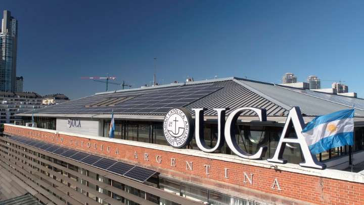 Evacúan edificios de la UCA en Mendoza tras recibir mensajes amenazantes