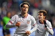 Goles y bronca en triunfo de EU sobre Paraguay