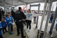 Donald Trump booed as the 1st sitting US president at a regular-season NFL game since Carter in 1978