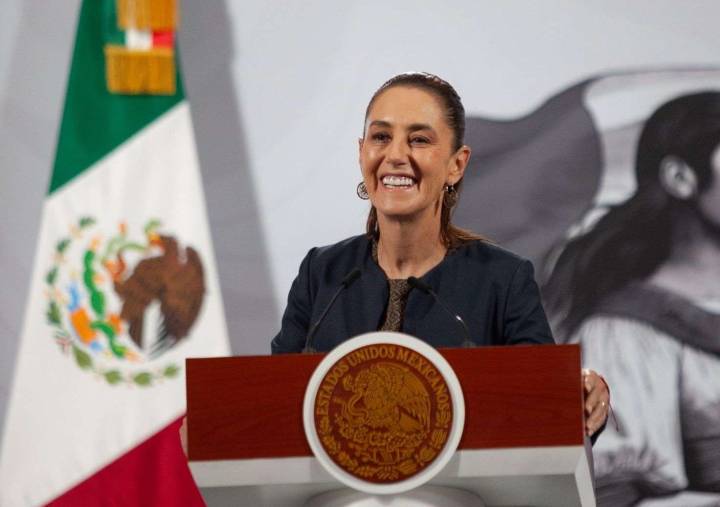 Congreso de Perú declara persona non grata a Claudia Sheinbaum