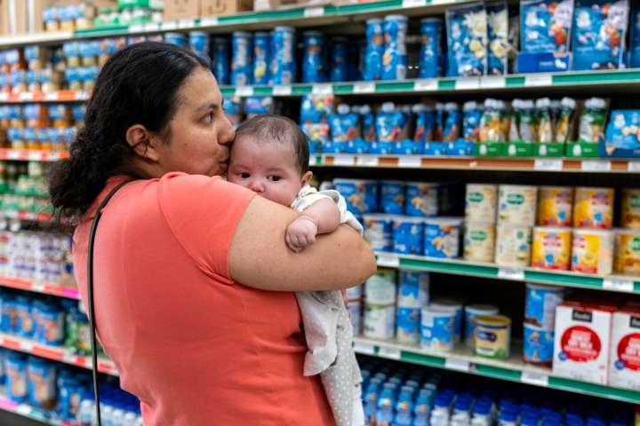 Infant botulism in 10 US states linked to formula being recalled