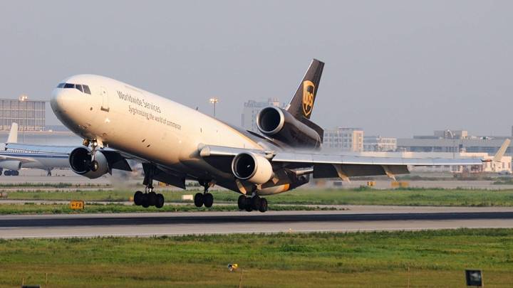 Breaking: UPS McDonnell Douglas MD-11 Crashes After Takeoff In Louisville