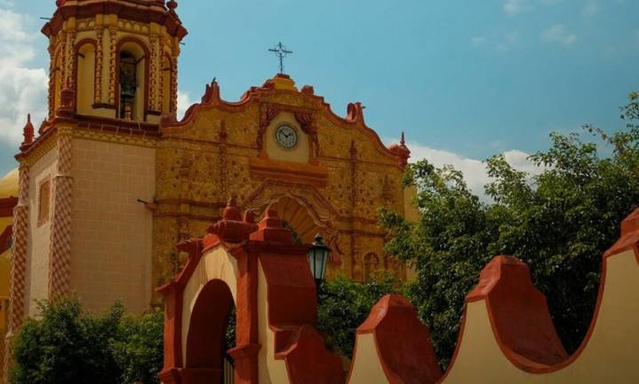 Fraternidad y encanto: los Pueblos Mágicos de Querétaro presentes en el Tianguis Nacional en Hidalgo.