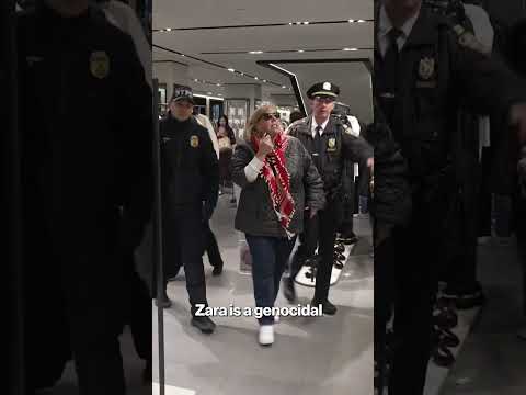 Anti-Israel protesters disrupt Black Friday shoppers on NYC's ritzy Fifth Avenue #shorts