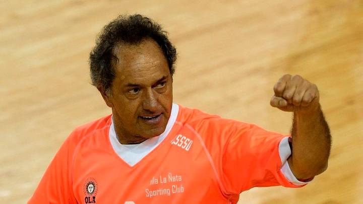 Scioli sorprendió con una yerba con su apodo y se comparó con Lionel Messi: "Si él puede..."