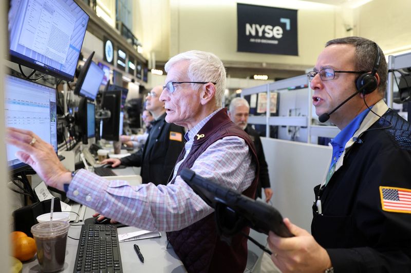 Central Bancompany raises $373 million in US IPO