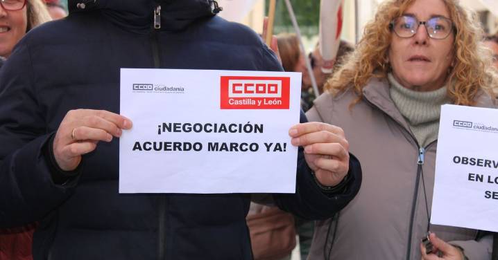 Los sindicatos se movilizan por tercera semana consecutiva para exigir un "salario digno" frente a la Diputación