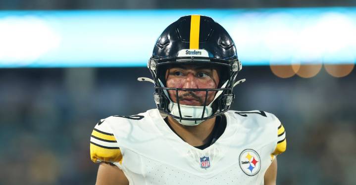 Steelers bring back rookie safety