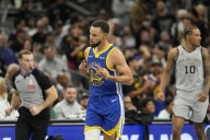 Deadspin | NBA roundup: Stephen Curry scores 49 as Warriors edge Spurs
