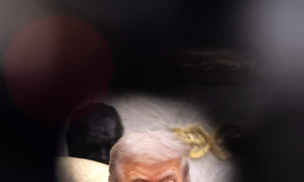 Trump revive su plan para negar la residencia permanente por uso de programas públicos