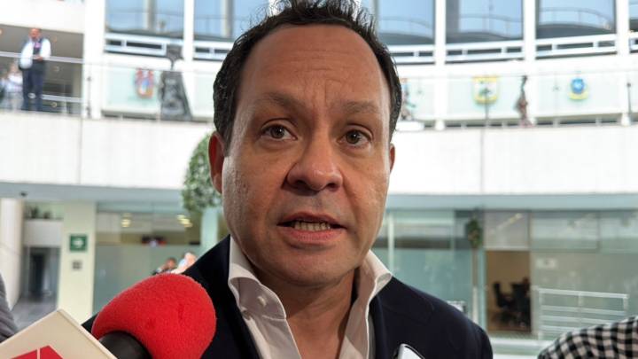 Fernández Noroña violentó a Grecia Quiroz, acusa Clemente Castañeda