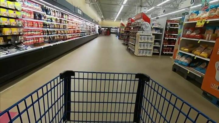 US retail sales rose slightly in September, adding to months of big gains