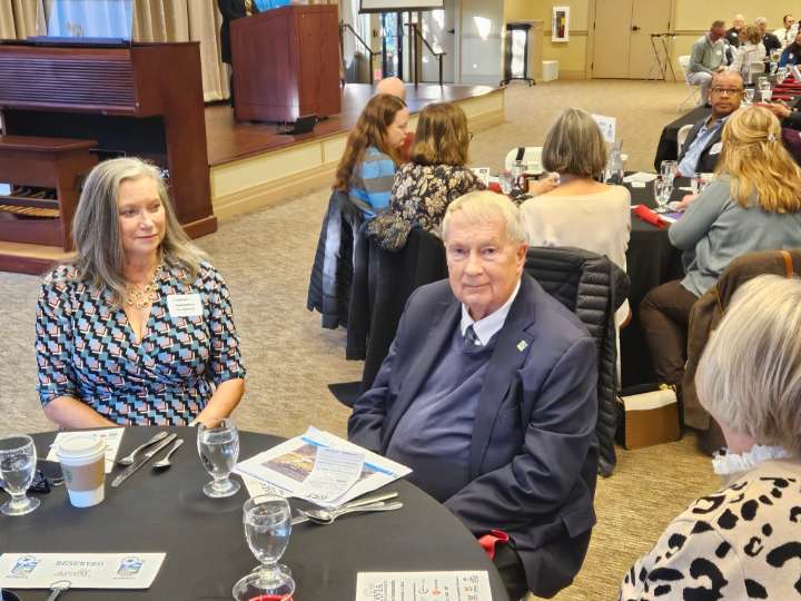 Batavia experiencing growth, Mayor Jeff Schielke tells business audience