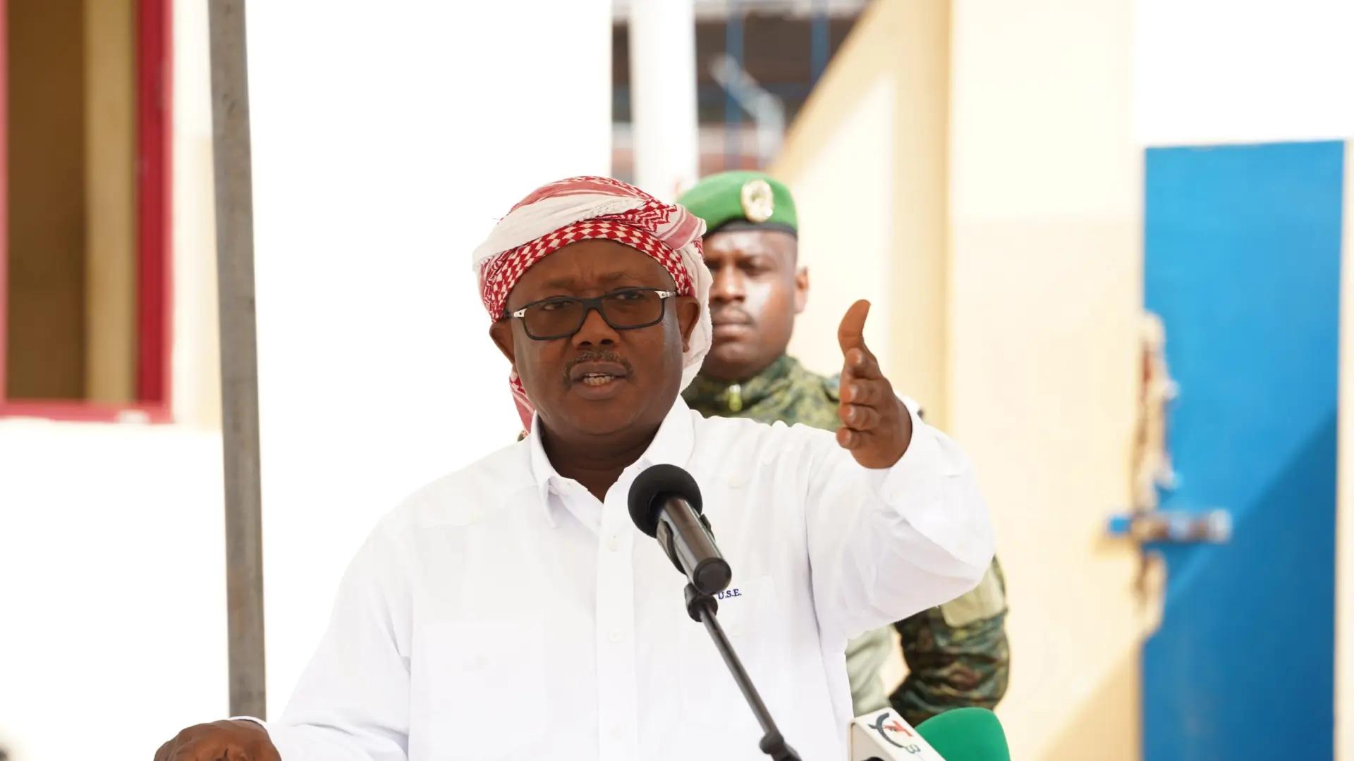 El presidente depuesto de Guinea-Bisáu llega "sano y salvo" a Senegal tras el golpe de Estado en su país