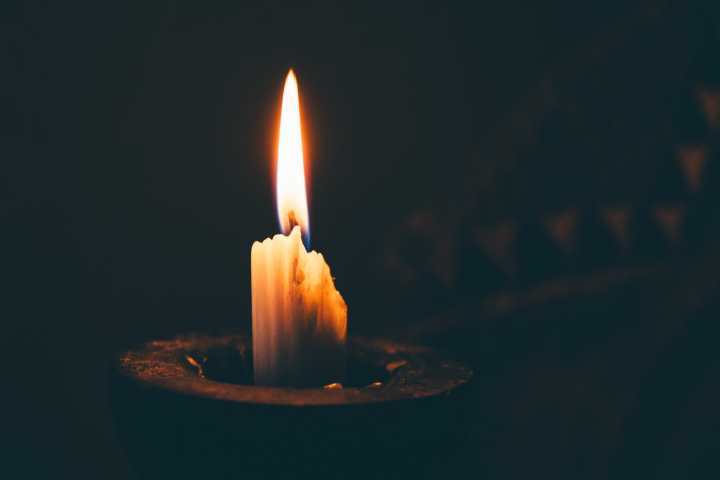 Rock Singer’s Death Announced by Bandmates: Andrew Metcalfe Praised as ‘One of the Greatest Frontmen’