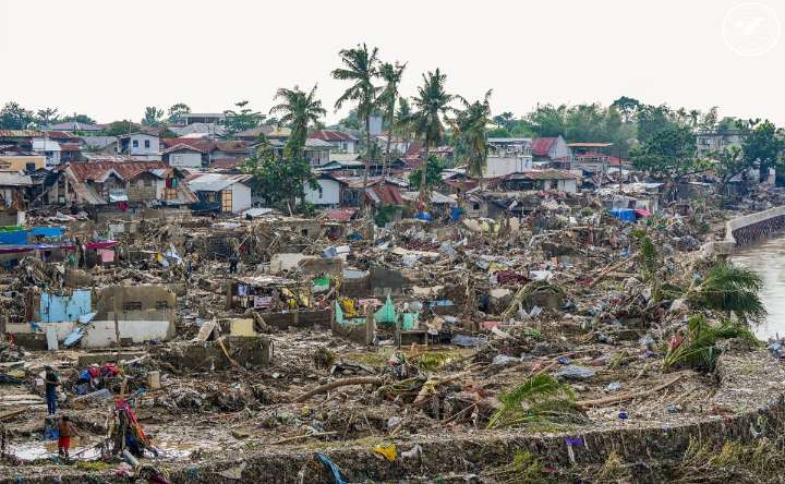 Filipinas evacúa a más de 100 mil habitantes ante la llegada del supertifón Fung