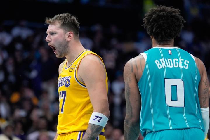 Luka Doncic, Lakers bounce back against Hornets in Austin Reaves’ return