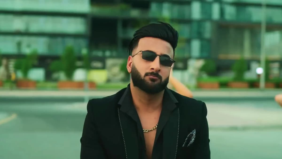 Shehbaaz Badesha Is Missing His Girlfriend Inside Bigg Boss 19