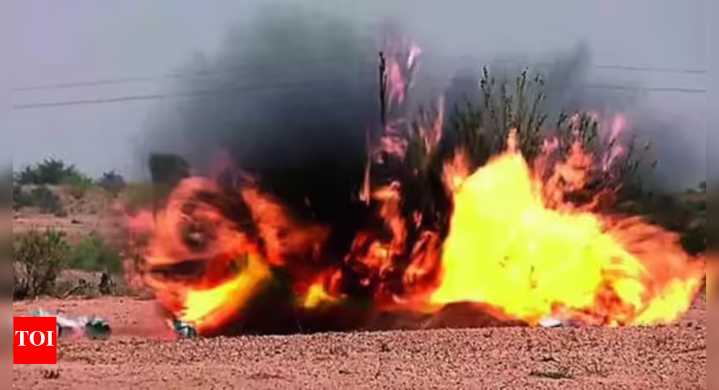 Pakistan blast: 12 killed as car explodes near Islamabad court; suicide bombing suspected