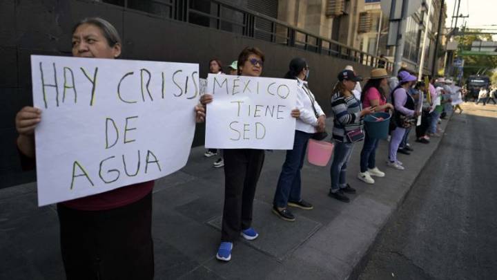 Surge polémica por iniciativa de la presidenta Claudia Sheinbaum para limitar concesiones de agua en México