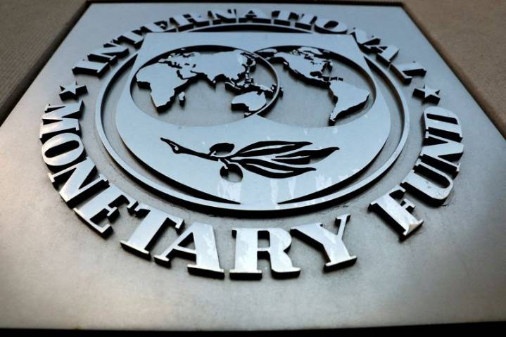 IMF approves fresh, smaller $24 billion credit line for Mexico